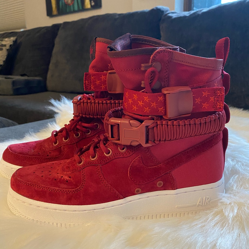 Sf Air Force 1 High Top “Red Crush” New